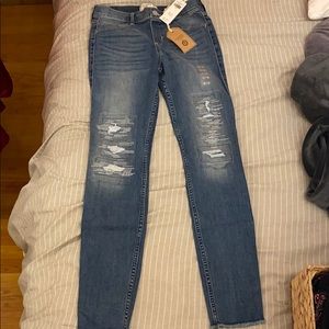Abercrombie Kids pull on jeans